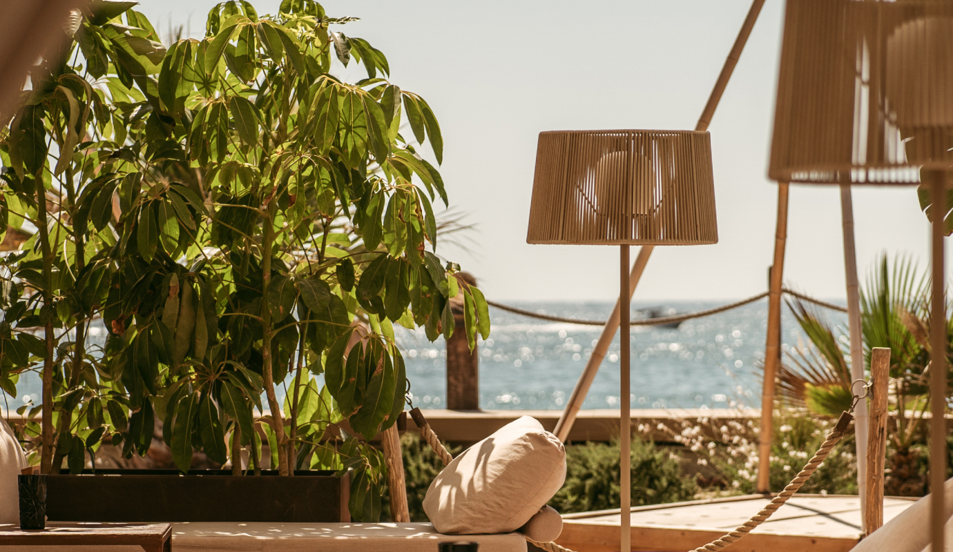 Mobiliario para restaurantes a medida para Puntapiedra Coast Club